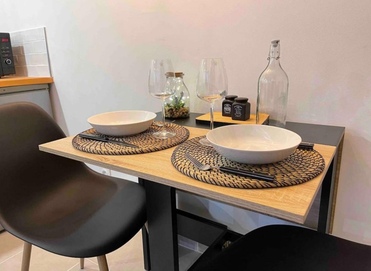 Le Duplex - Gare / Tram / Netflix Apartment Fontaine  Ngoại thất bức ảnh